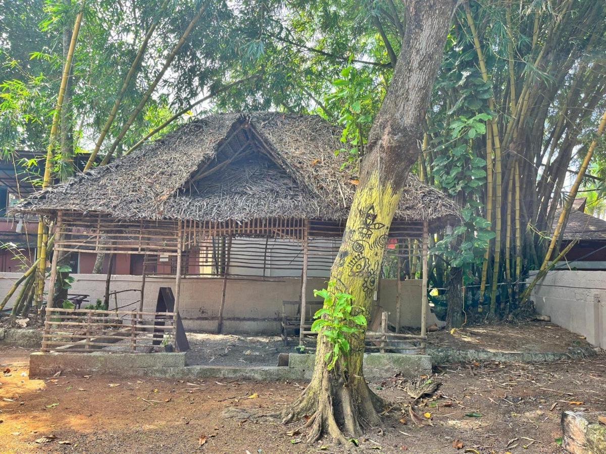 Bava Beach Resort & Retreat Center Varkala Bagian luar foto