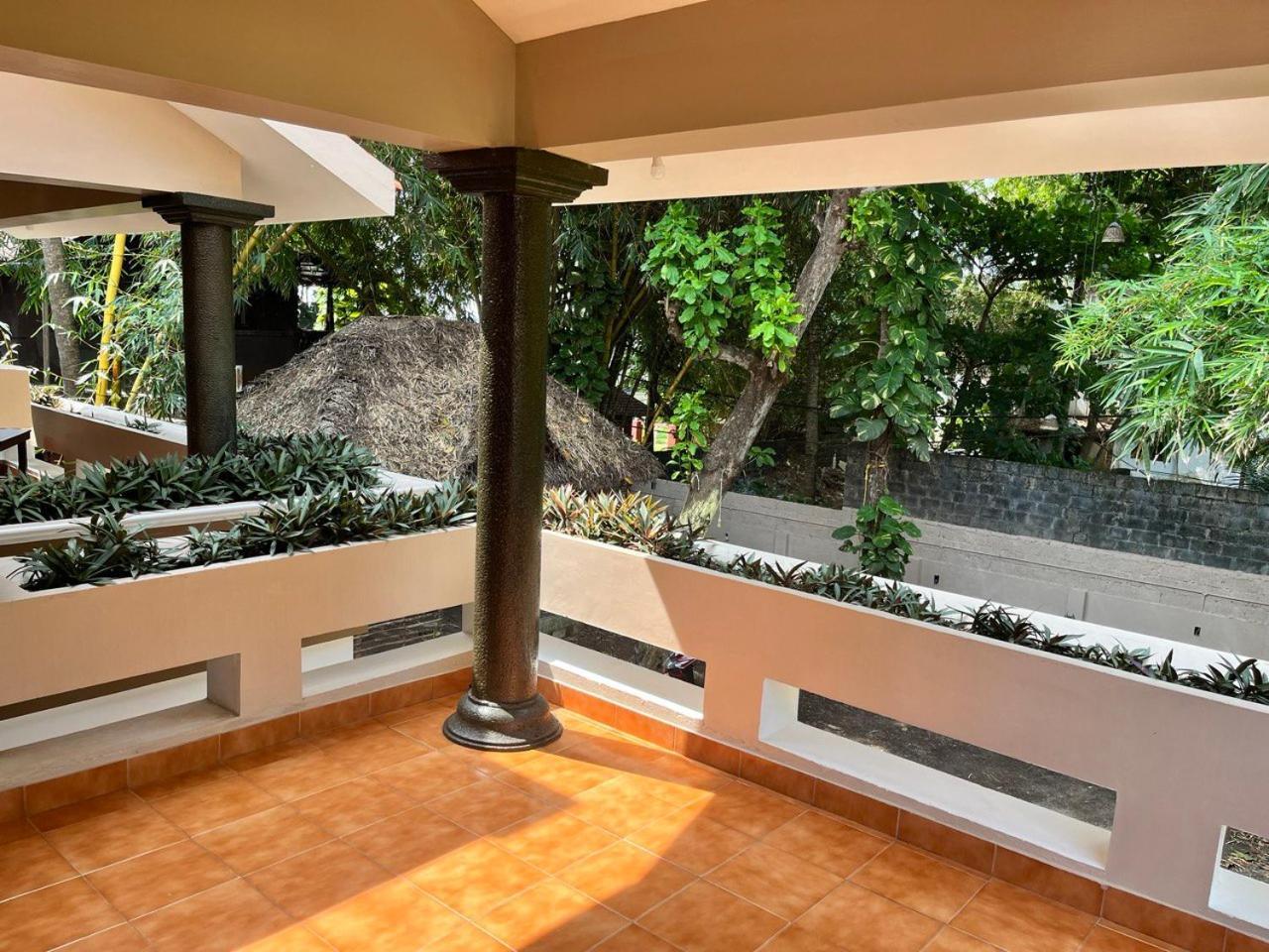 Bava Beach Resort & Retreat Center Varkala Bagian luar foto