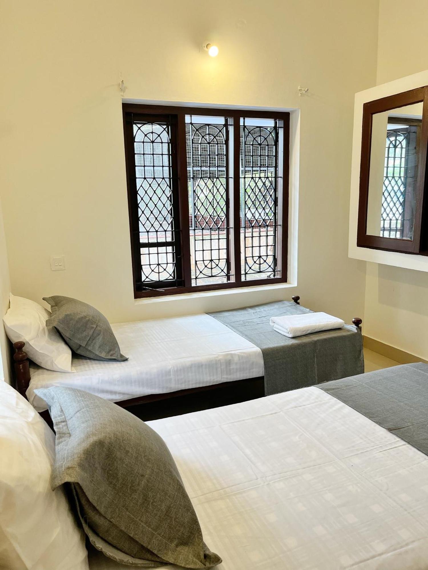 Bava Beach Resort & Retreat Center Varkala Bagian luar foto