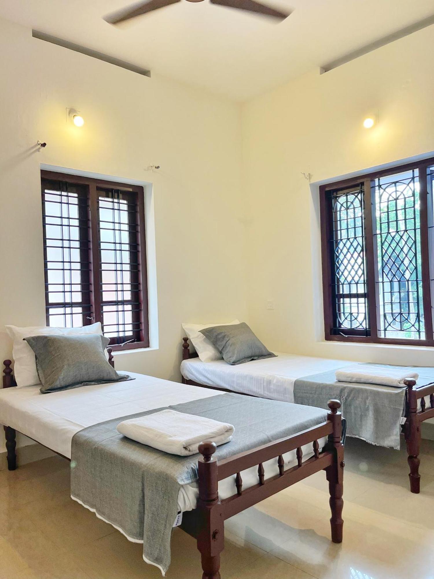Bava Beach Resort & Retreat Center Varkala Bagian luar foto