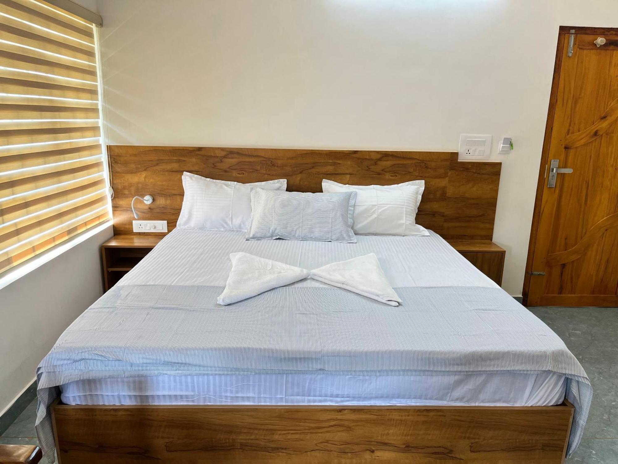 Bava Beach Resort & Retreat Center Varkala Bagian luar foto